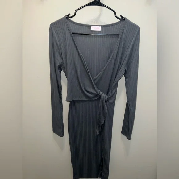 Pink Lily Ribbed Midi Grey Dress - Picture 7 of 12